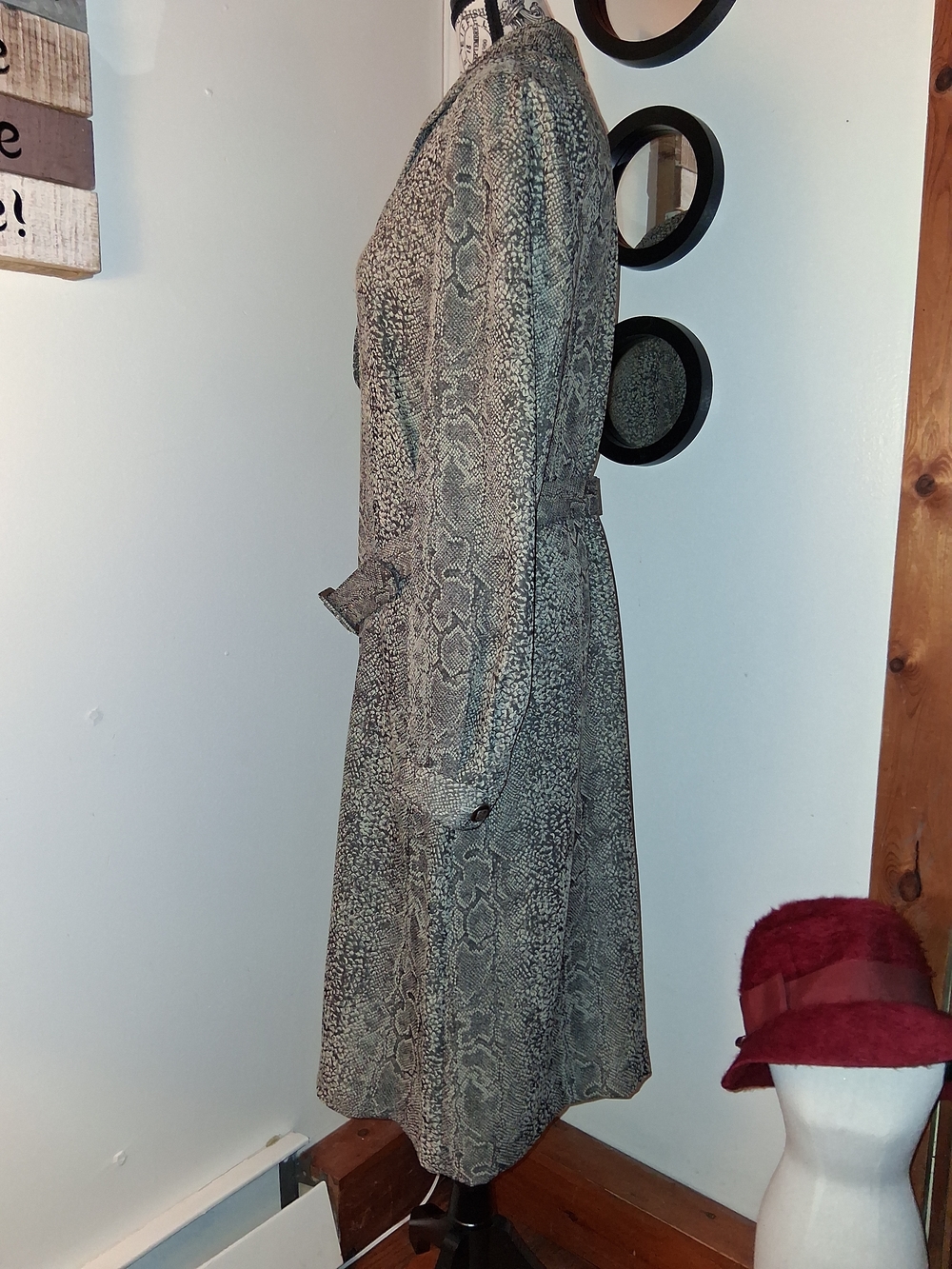 Leslie Fay Vintage Snake Skin Print Dress - Rare Find - Picture 6 of 13
